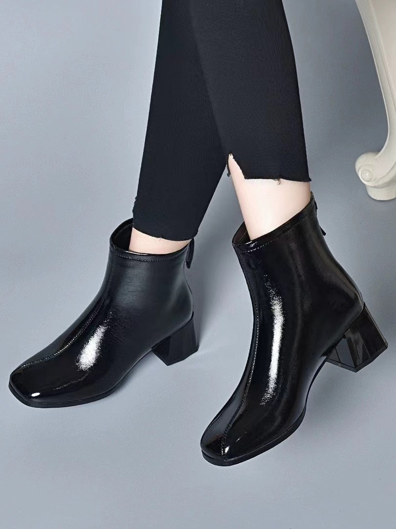 Elizabeth The Day Leather Boot