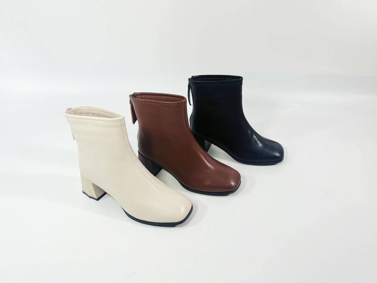 Elizabeth The Day Leather Boot